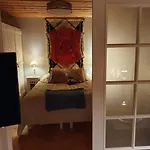 Forest Ranger's House, Authentic Lappish Atmosphere Villa