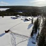 Forest Ranger's House, Authentic Lappish Atmosphere ヴィラ