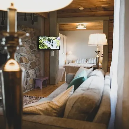 Forest Ranger's House, Authentic Lappish Atmosphere * Äkäslompolo