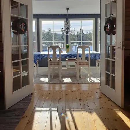 Forest Ranger's House, Authentic Lappish Atmosphere *