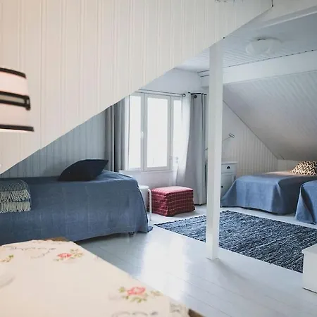 Forest Ranger's House, Authentic Lappish Atmosphere 빌라 Äkäslompolo