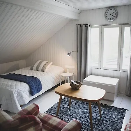 Forest Ranger's House, Authentic Lappish Atmosphere * Äkäslompolo