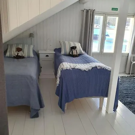 Forest Ranger's House, Authentic Lappish Atmosphere Villa *