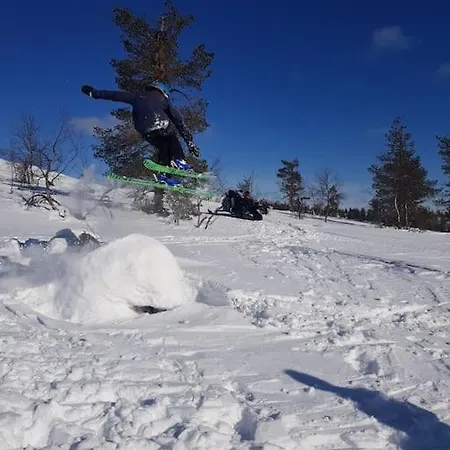 빌라 Forest Ranger's House, Authentic Lappish Atmosphere Äkäslompolo