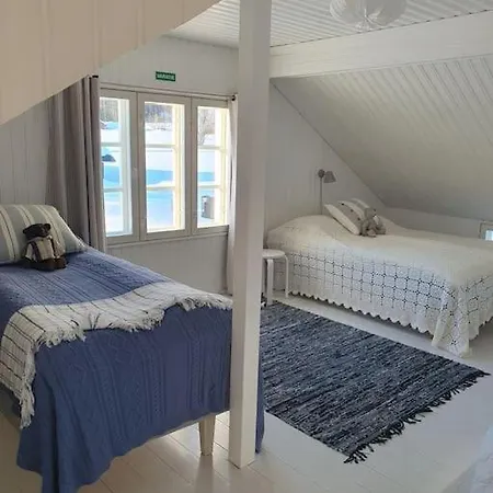 Forest Ranger's House, Authentic Lappish Atmosphere *