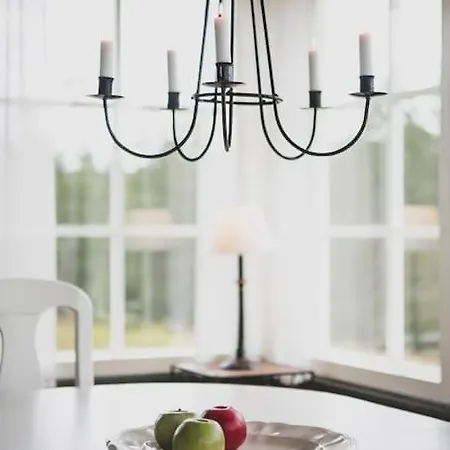 Forest Ranger's House, Authentic Lappish Atmosphere Äkäslompolo