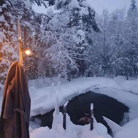 Forest Ranger's House, Authentic Lappish Atmosphere 빌라