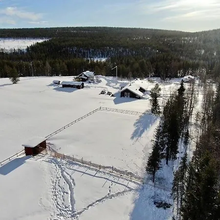 Forest Ranger's House, Authentic Lappish Atmosphere 빌라
