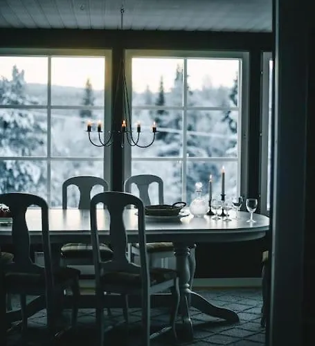 Forest Ranger's House, Authentic Lappish Atmosphere *