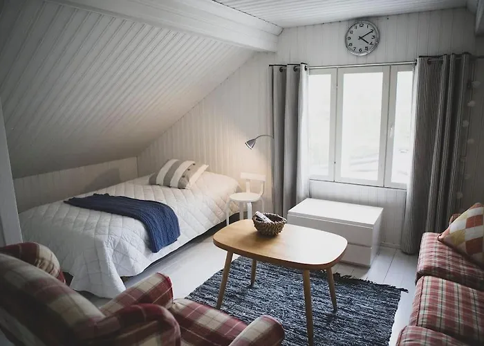 Forest Ranger's House, Authentic Lappish Atmosphere * Äkäslompolo