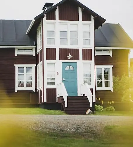 Forest Ranger's House, Authentic Lappish Atmosphere Villa