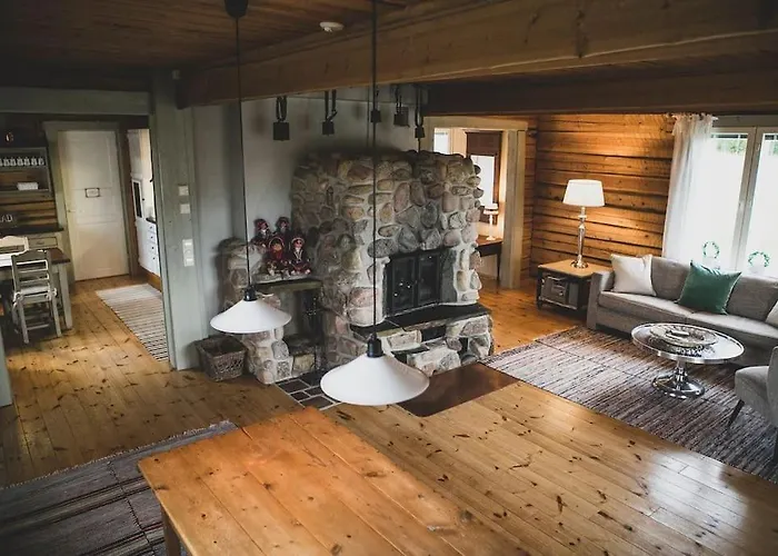 Villa Forest Ranger's House, Authentic Lappish Atmosphere Äkäslompolo