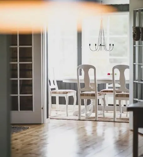 Forest Ranger's House, Authentic Lappish Atmosphere Villa *