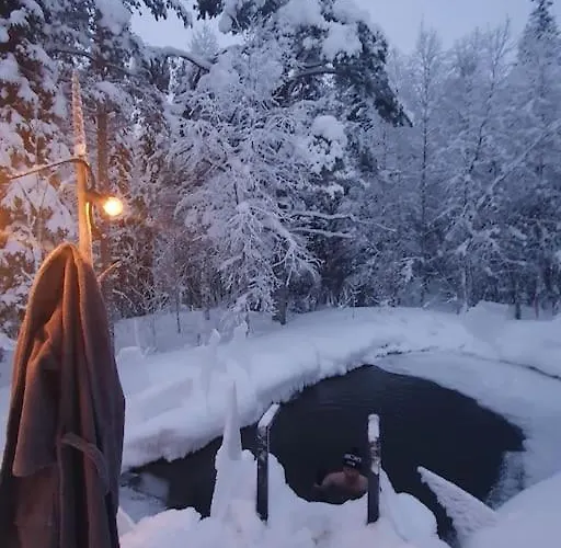 Forest Ranger's House, Authentic Lappish Atmosphere Villa