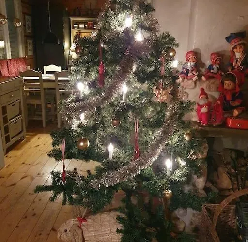 Forest Ranger's House, Authentic Lappish Atmosphere Äkäslompolo